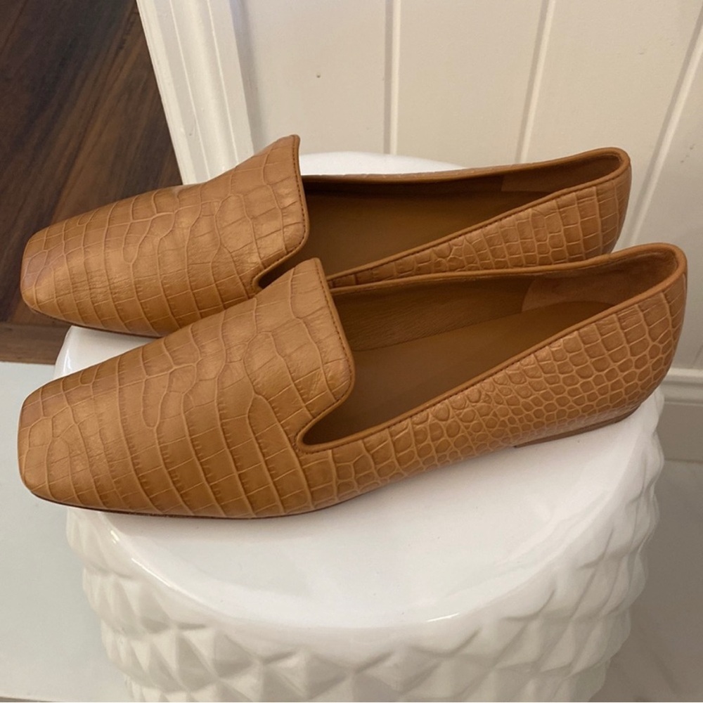 VINCE Vero Cuoio Croc Embossed Leather Loafers—-like new! NWOT